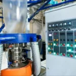 نمای نزدیک پنل کنترل و دای (قالب) دستگاه فیلم دمشی